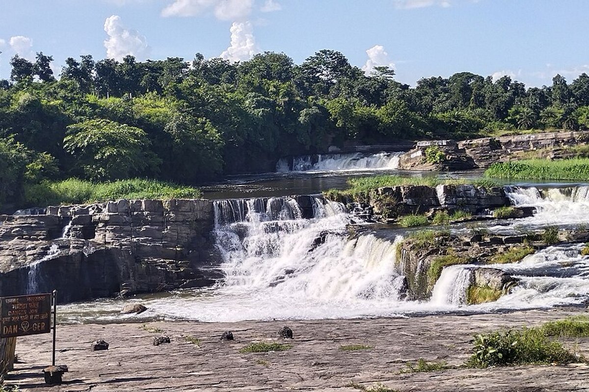 Bhatinda Falls in Dhanbad district