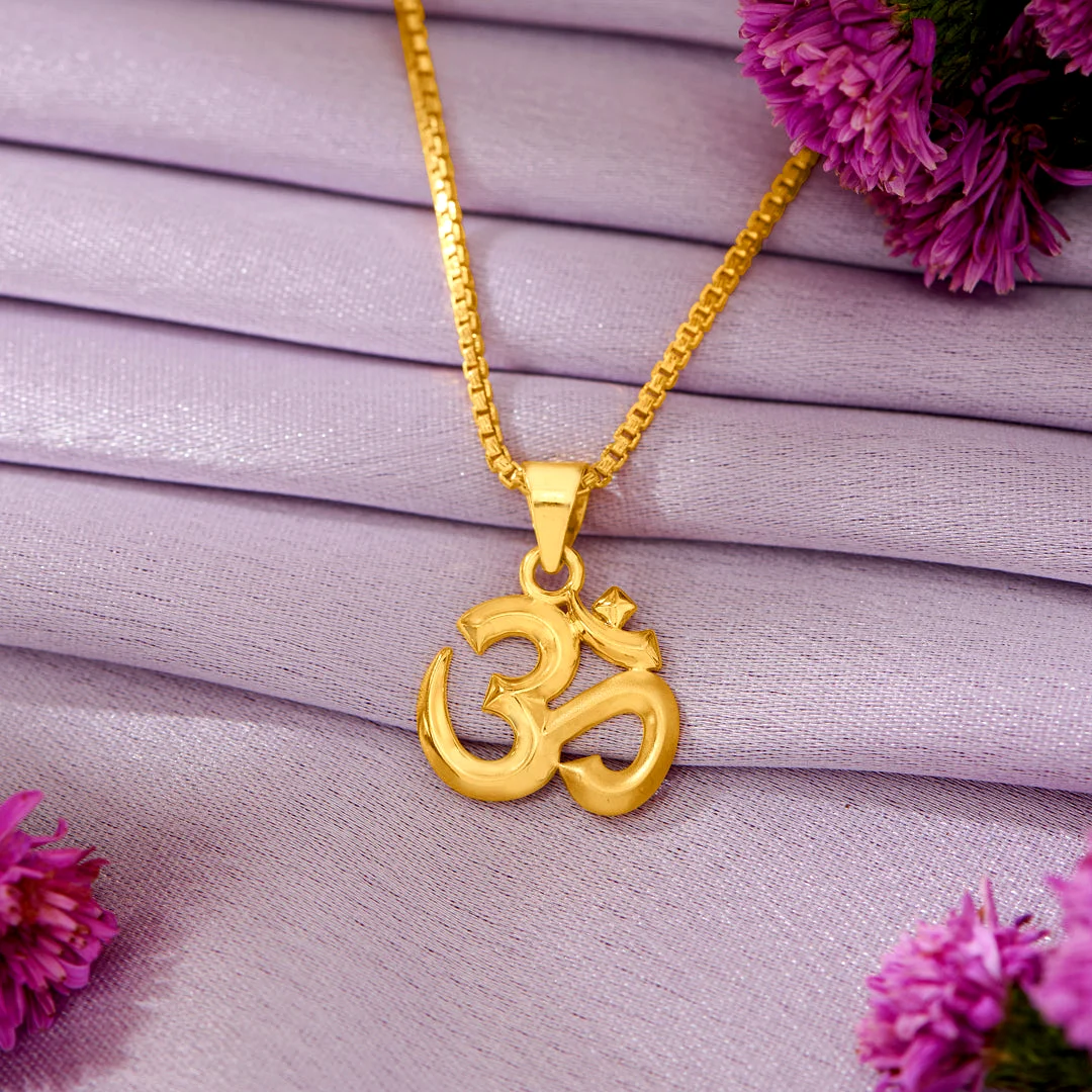 Pranava Om 22K Gold Pendant – Classic Devotional Design