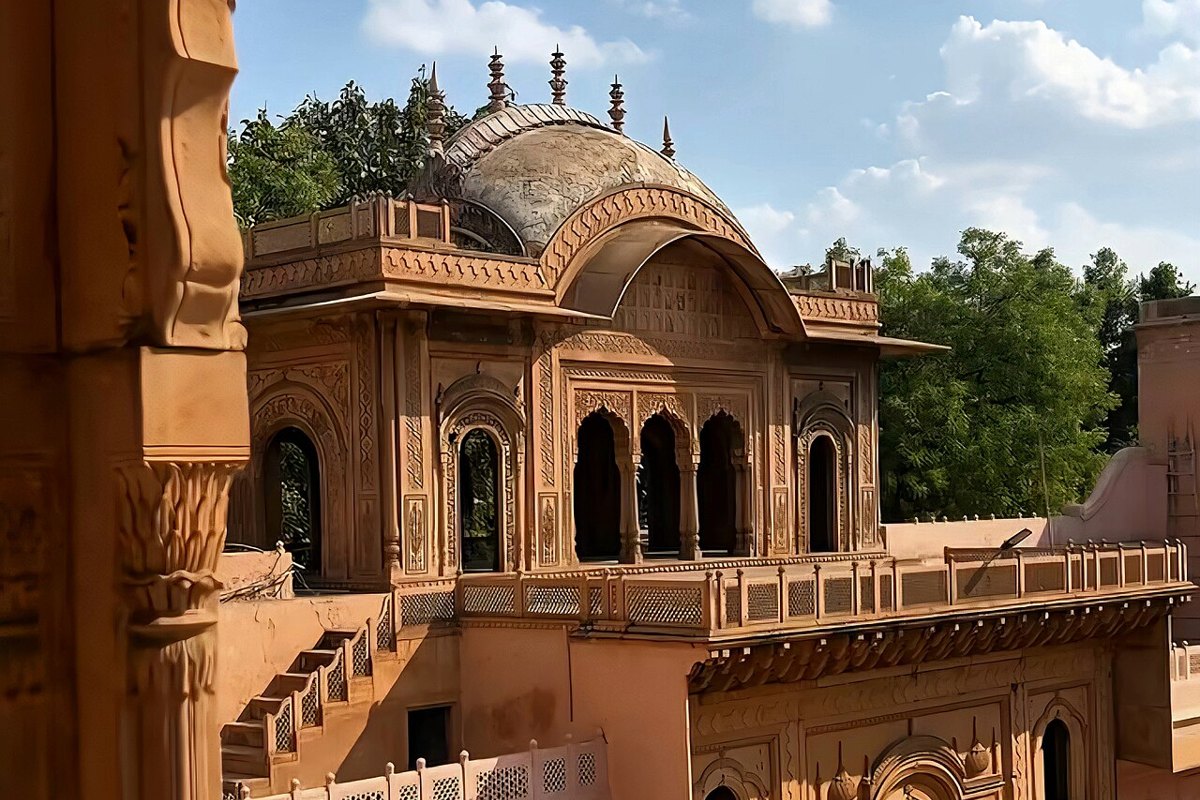 Nahar Singh Palace courtyard in Ballabhgarh, Faridabad