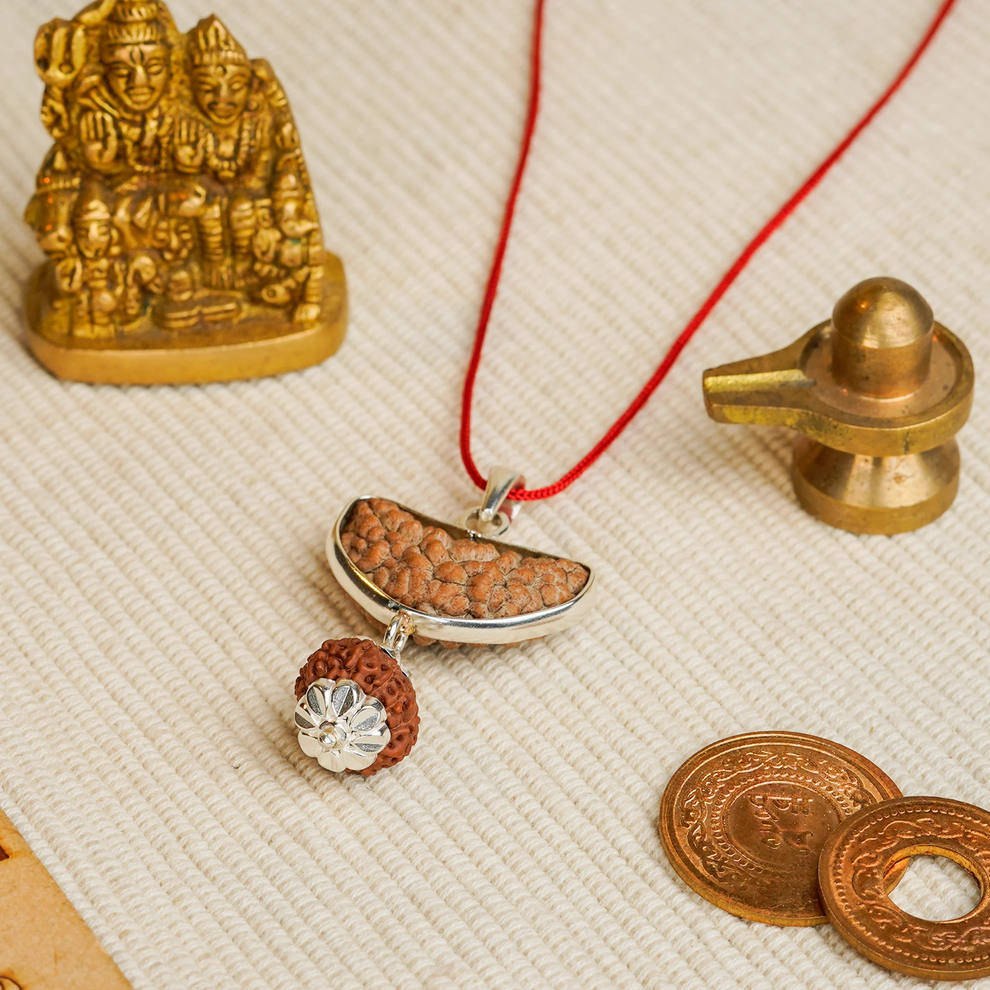 Leo Zodiac Rudraksha Kavach